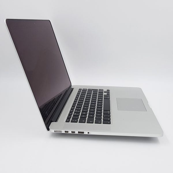 2015 Apple MacBook Pro 15.4″ Retina. Quad i7 2.5GHz. 16GB. 256GB. AMD R9 2GB. MJLT2B/A