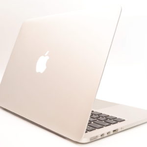 Apple MacBook Pro Retina 13 inch. MF839B/A. 2015. Intel Core i5 2.7 GHz. 8GB. 128GB.