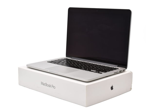 2015 Apple MacBook Pro Retina 13 inch – Intel Core i5 2.7 GHz. 8GB. 128GB. MF839
